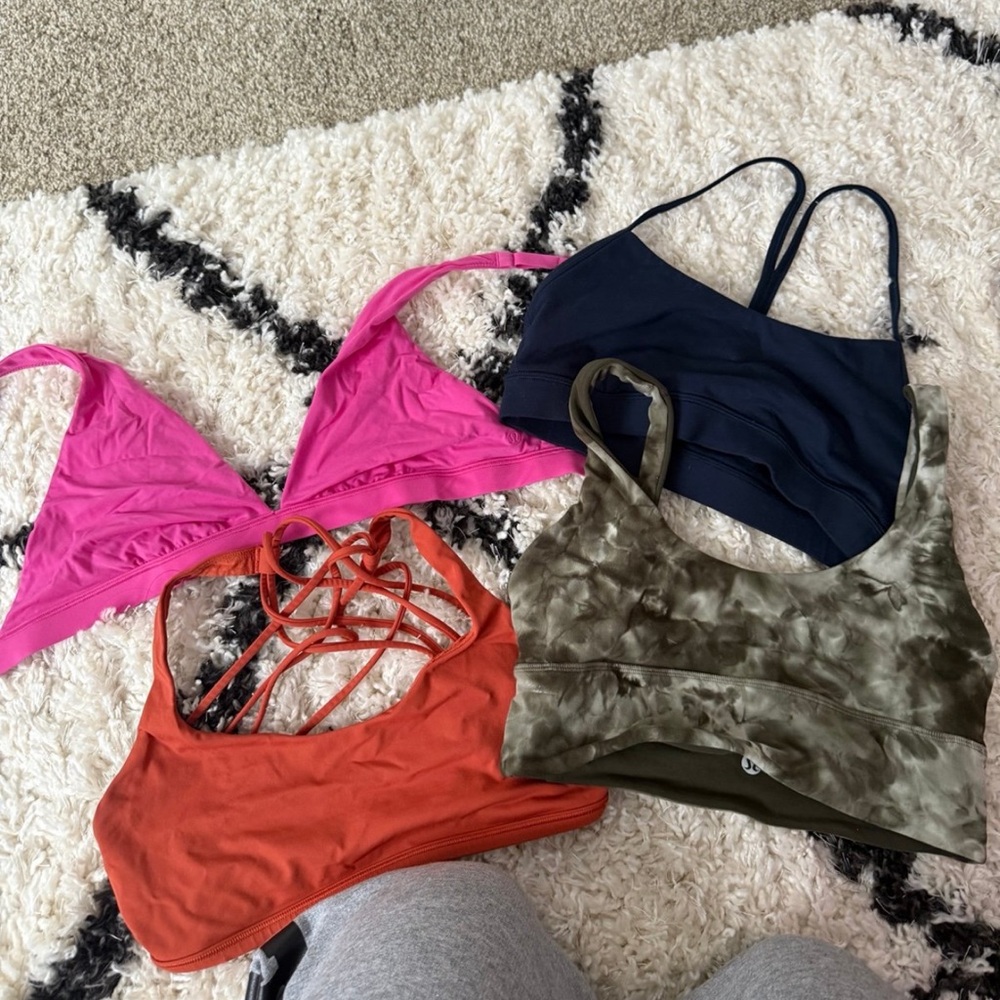 Lululemon sports bra